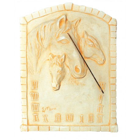 Cadran solaire Cheval ton pierre vieillie Cadran solaire Cheval ton pierre vieillie
